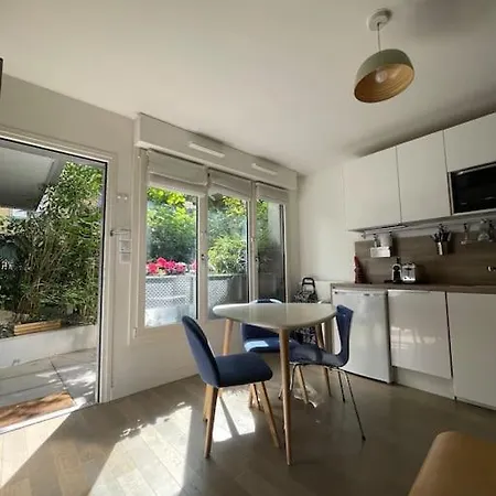 Sublime 2 P 36 M2 14 Alesia Neuf Climatise Apartment Paris
